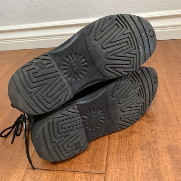 UGG Naiyah Suede Booties Black Womens Size 7 Shearling - Picture 11 of 13